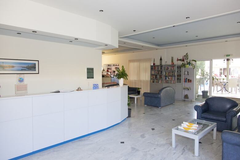 Aparthotel Blue Sky Hotel