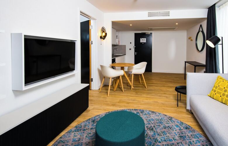 Hotel Staybridge Suites Cardiff By Ihg