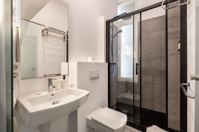 Hotel Antiguo Brondo Selfcheck-in Smart Rooms