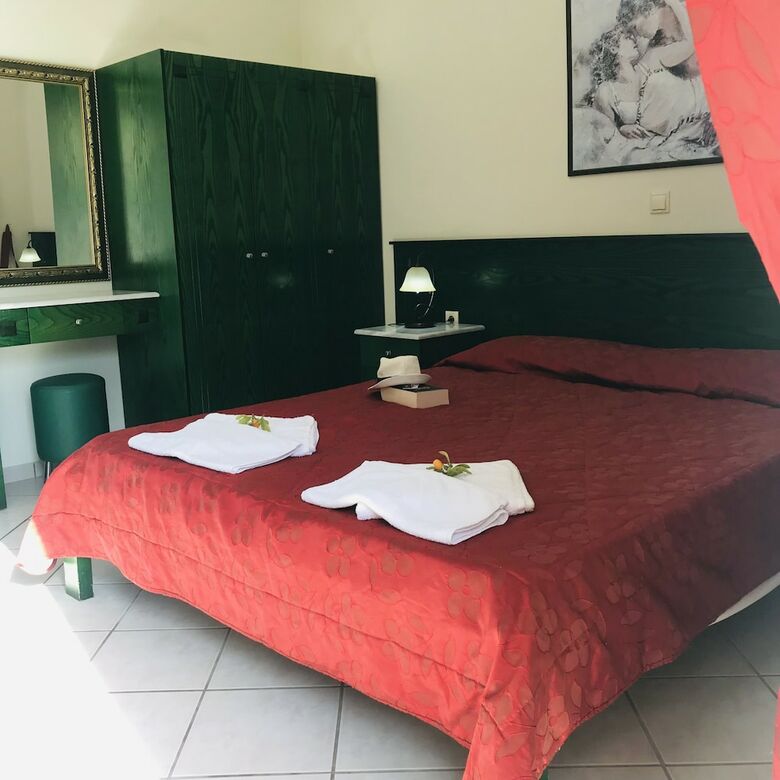 Room In Apartment - L'eremo Luxury Studio