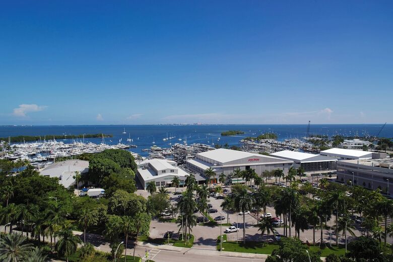 Hotel Courtyard By Marriott Miami Coconut Grove
