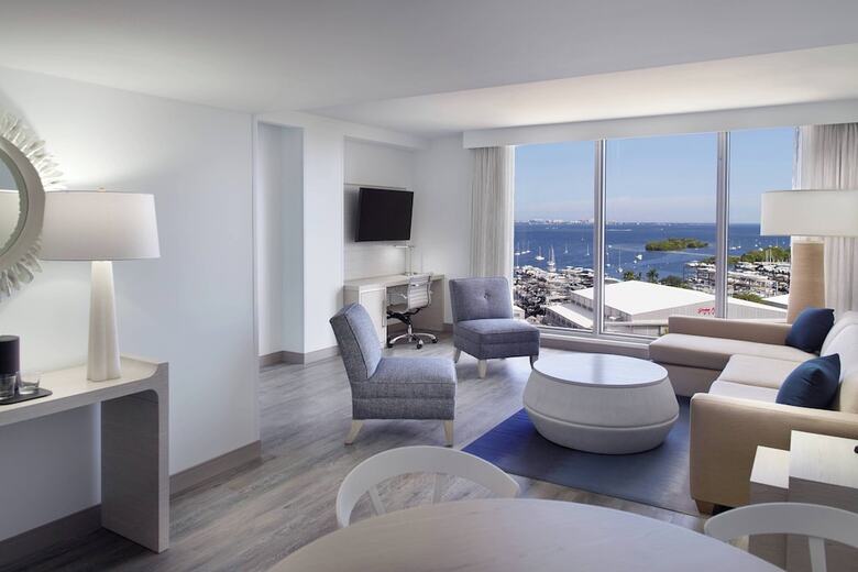 Hotel Courtyard By Marriott Miami Coconut Grove