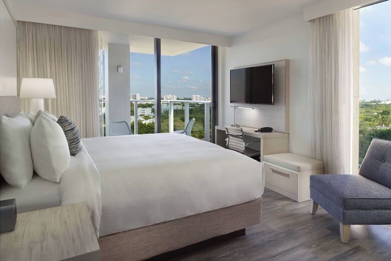 Hotel Courtyard By Marriott Miami Coconut Grove