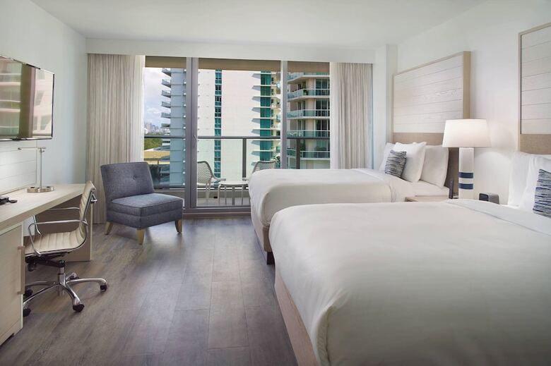 Hotel Courtyard By Marriott Miami Coconut Grove