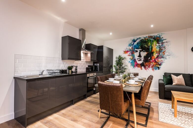 Sgt Pepper?s Apartments