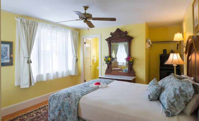 Hotel The Willows