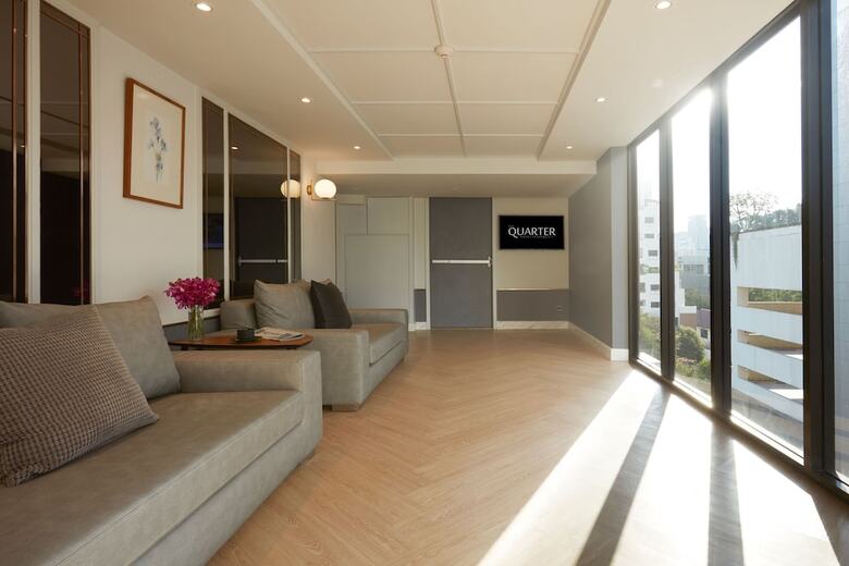 Hotel The Quarter Ploenchit By Uhg