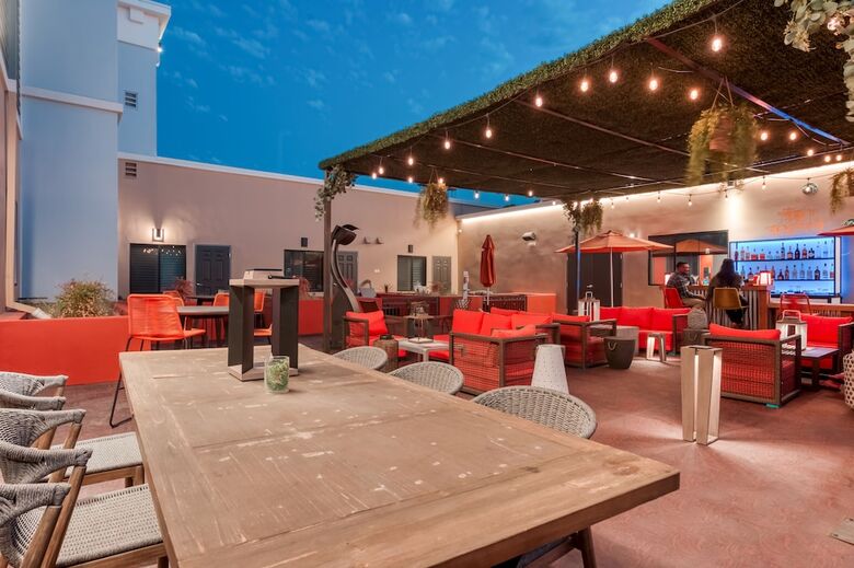 Hotel Lexen - Newhall
