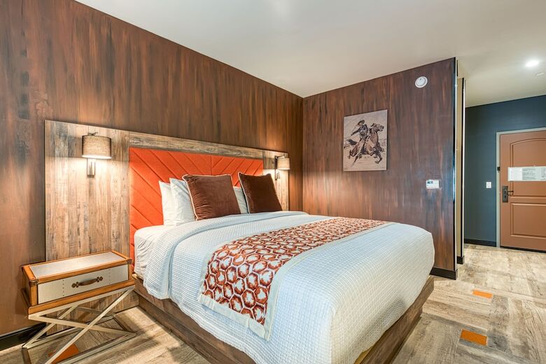 Hotel Lexen - Newhall