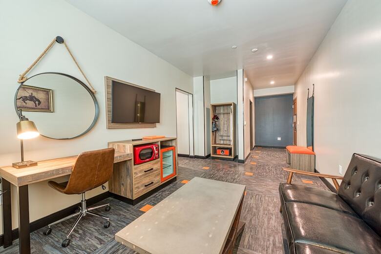 Hotel Lexen - Newhall