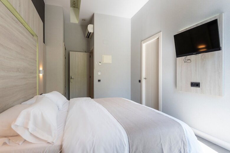 Pension Plaza Goya Rooms