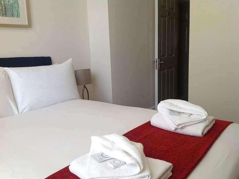 Oak Lodge Hotel