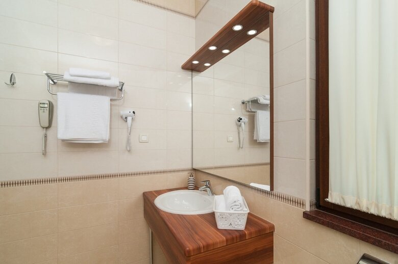 Luxury Rooms Near Beach 3