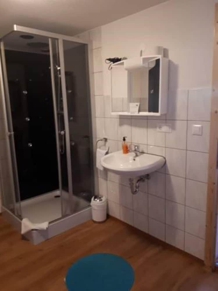 Apartments B & B27