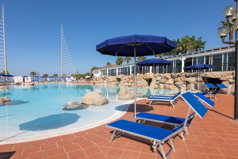 Phi Hotel Sighientu