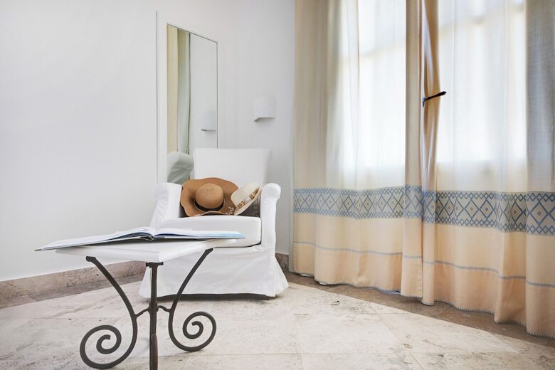 Phi Hotel Sighientu