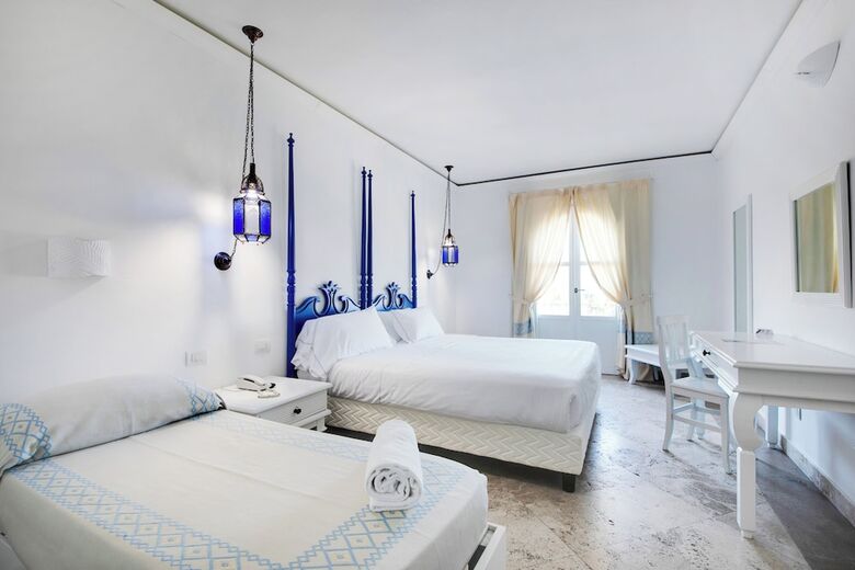 Phi Hotel Sighientu