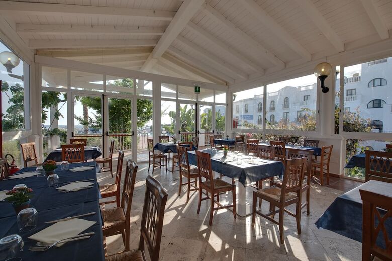 Phi Hotel Sighientu