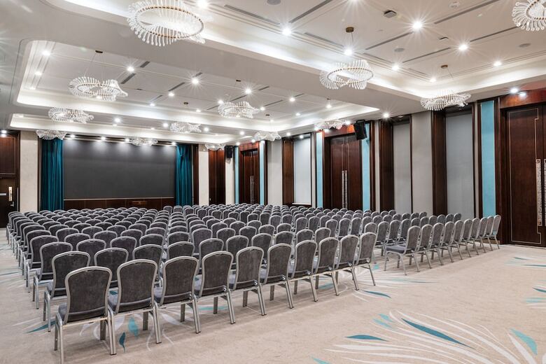 Blossom Hotel Houston, Curio Collection By Hilton