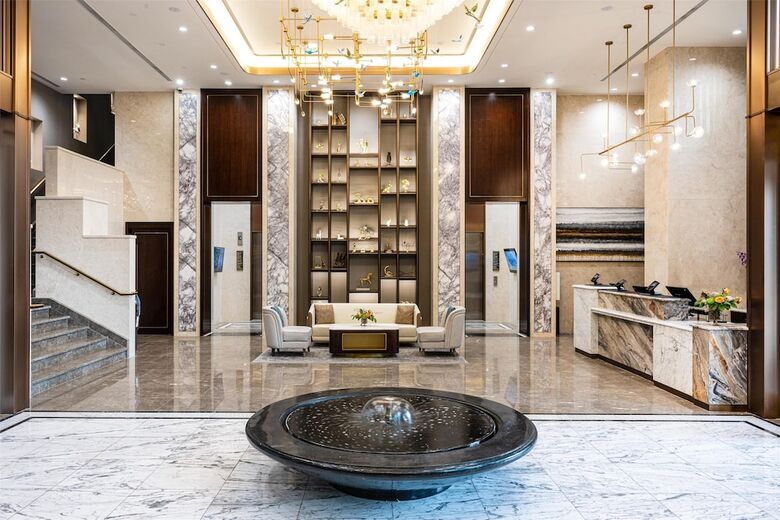 Blossom Hotel Houston, Curio Collection By Hilton