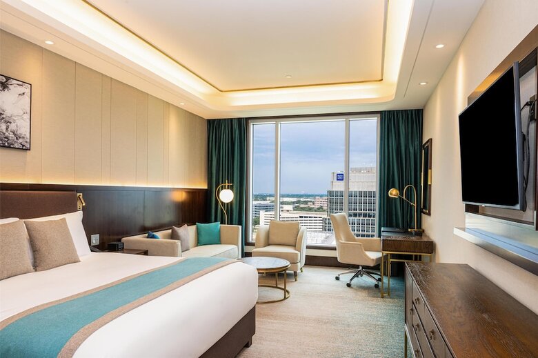 Blossom Hotel Houston, Curio Collection By Hilton