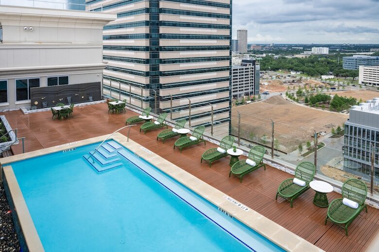 Blossom Hotel Houston, Curio Collection By Hilton