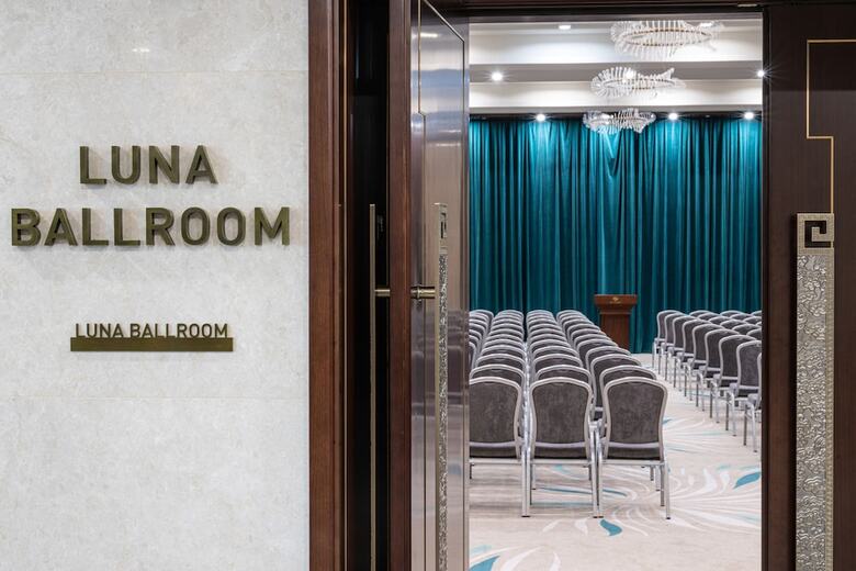 Blossom Hotel Houston, Curio Collection By Hilton