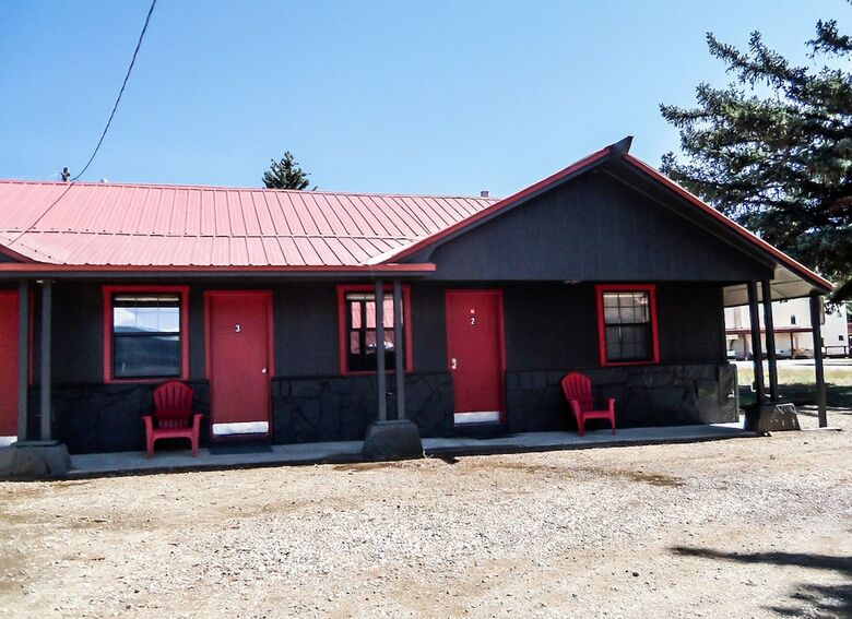 The Gold Pan Motel