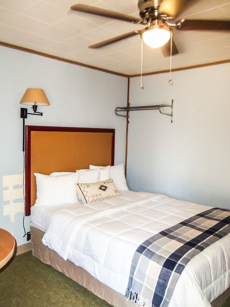 The Gold Pan Motel