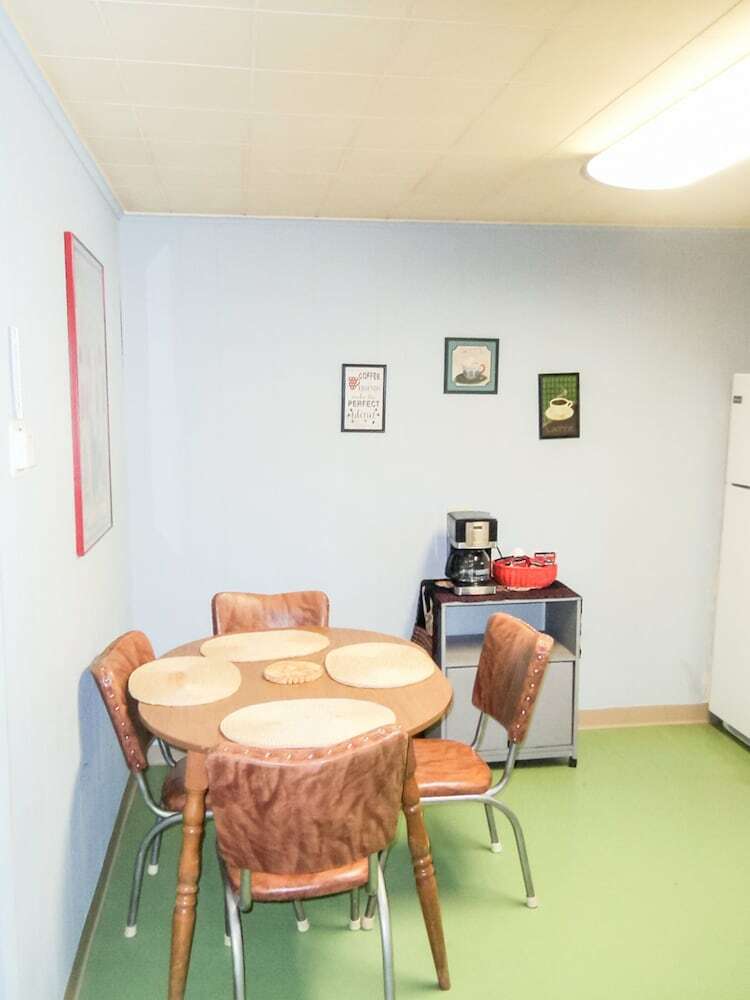 The Gold Pan Motel