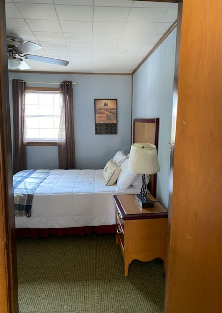 The Gold Pan Motel