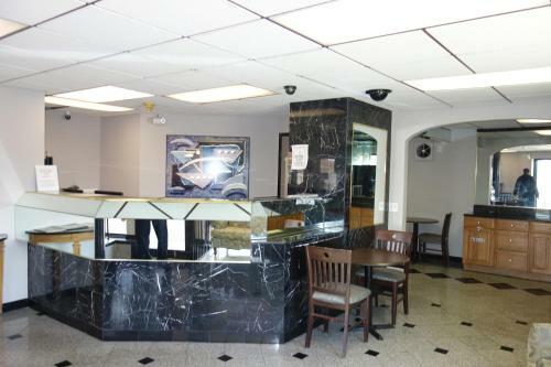 Motel Fairbridge Inn Express