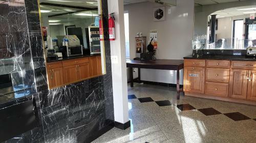 Motel Fairbridge Inn Express