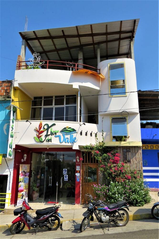 Hotel Flor Del Valle