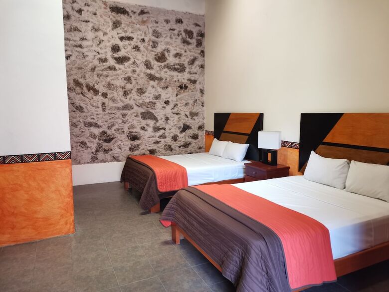 Hotel Mes�n Santa Clara