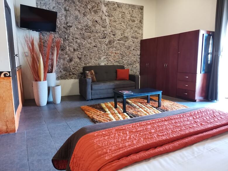 Hotel Mes�n Santa Clara