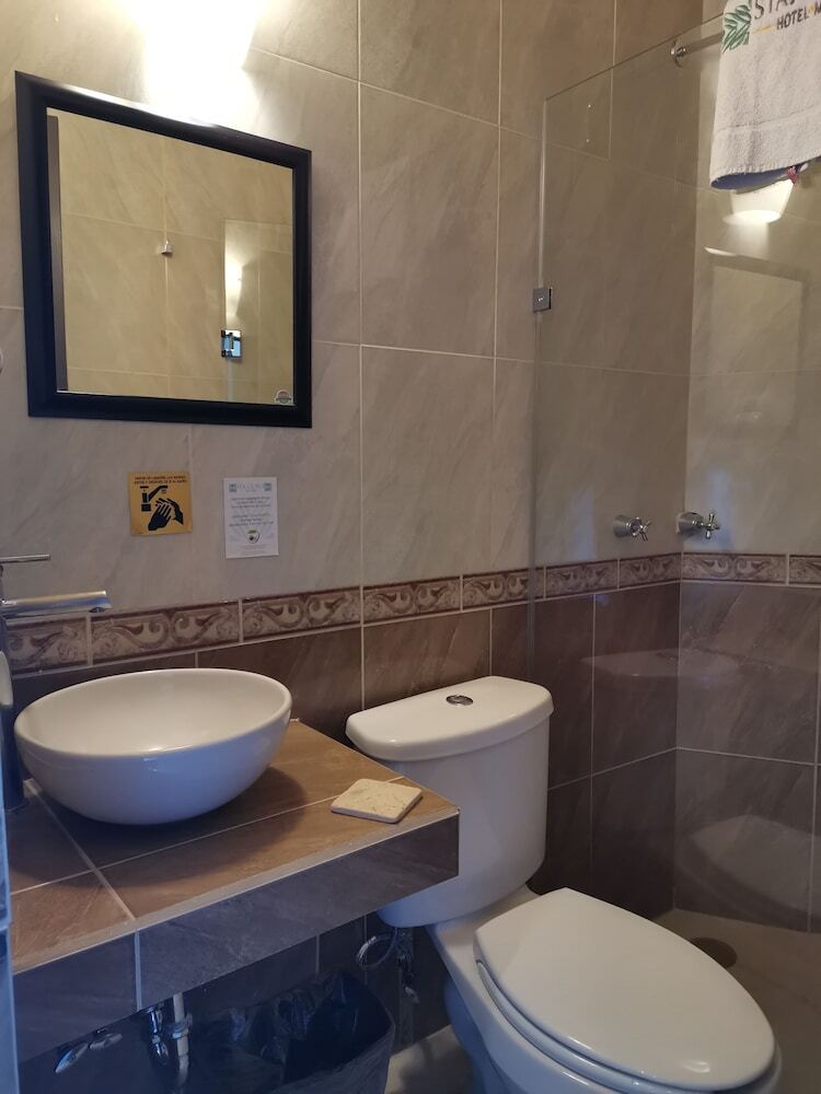 Hotel Mes�n Santa Clara