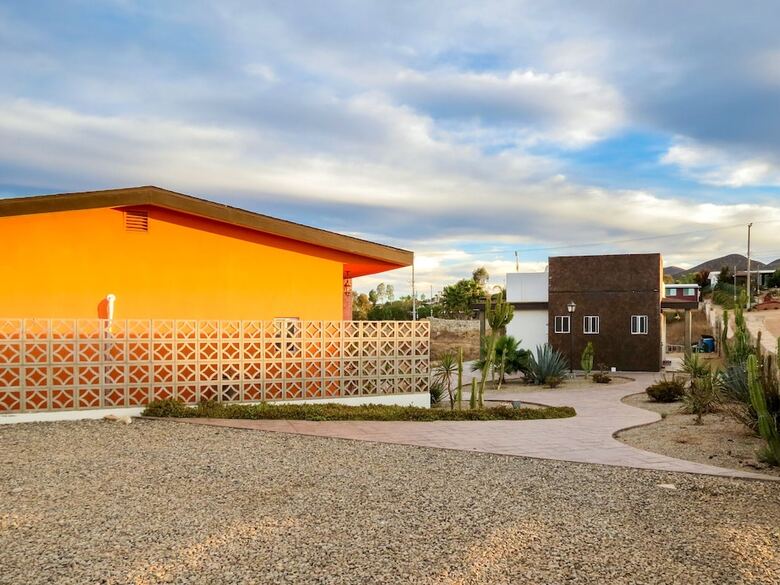 Casitas Del Valle