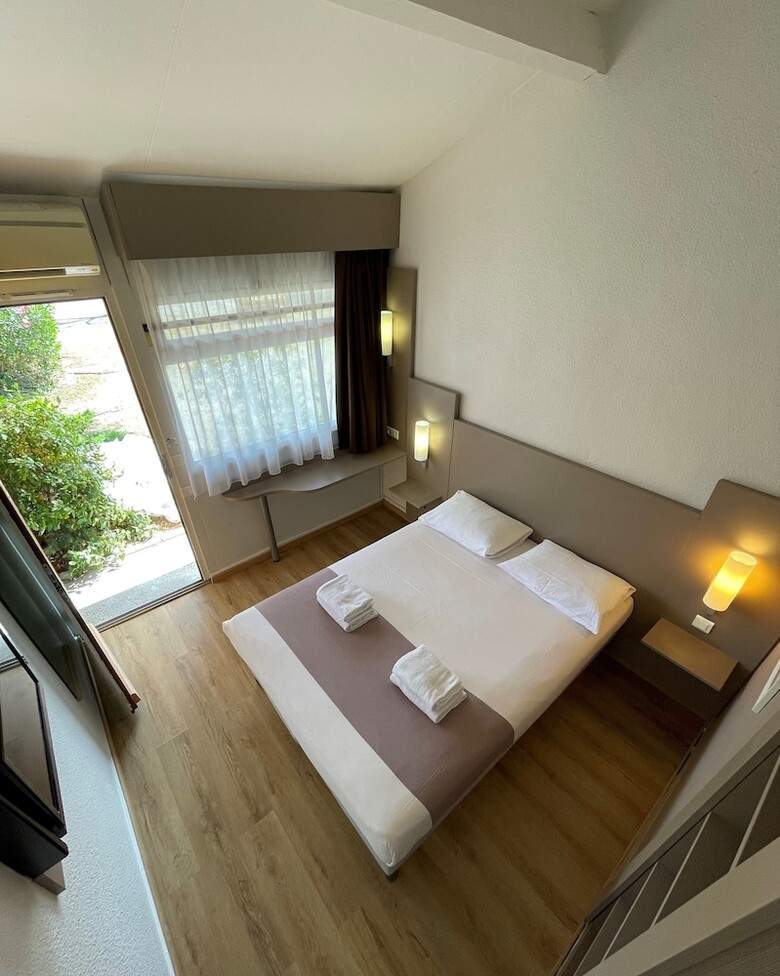 Hotel H�tel Cristol