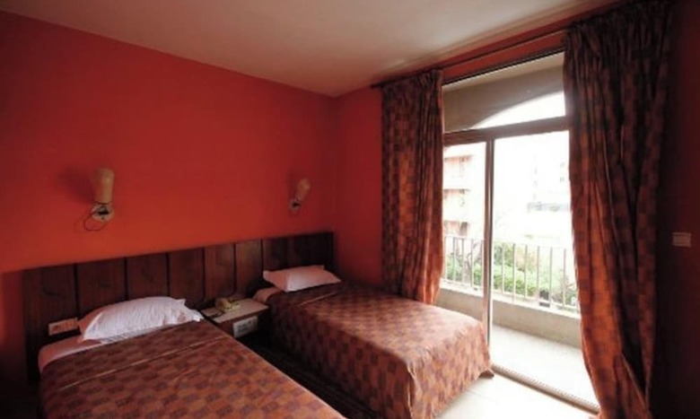 Hotel Suite Room For Familyfriends