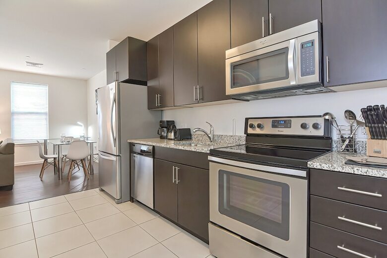 Aparthotel Global Luxury Suites East Boston