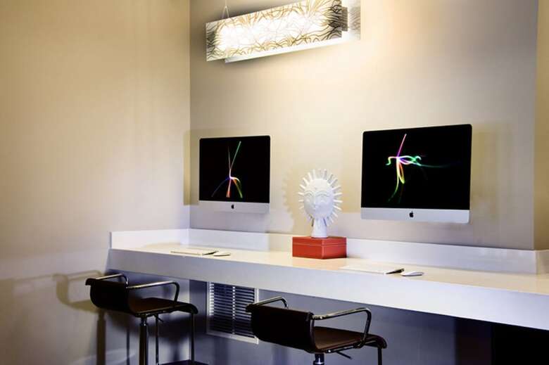 Aparthotel Global Luxury Suites East Boston