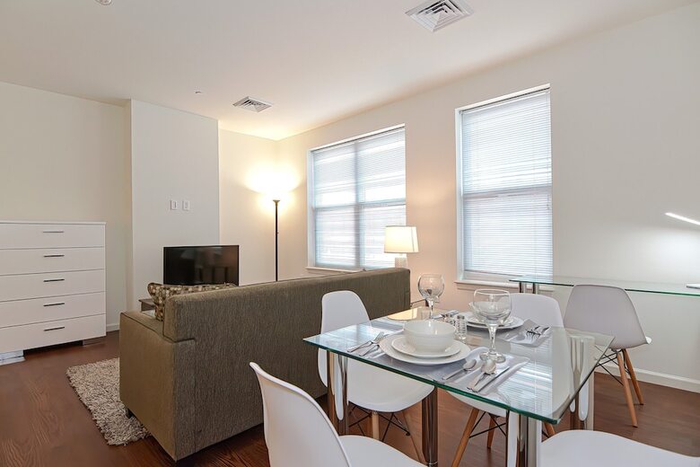 Aparthotel Global Luxury Suites East Boston