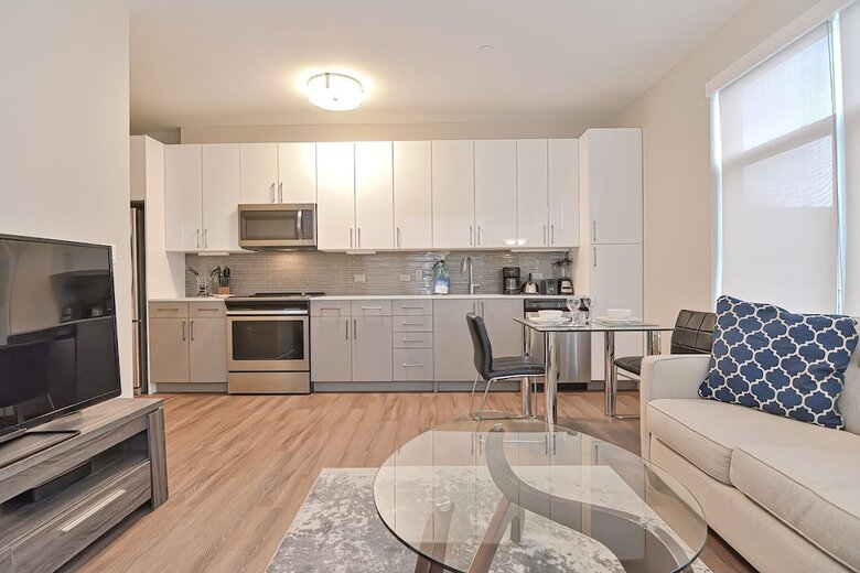 Aparthotel Global Luxury Suites East Boston