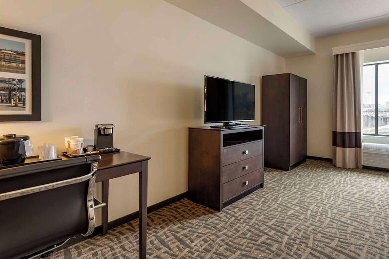 Hotel Comfort Inn & Suites Pittsburgh-northshore