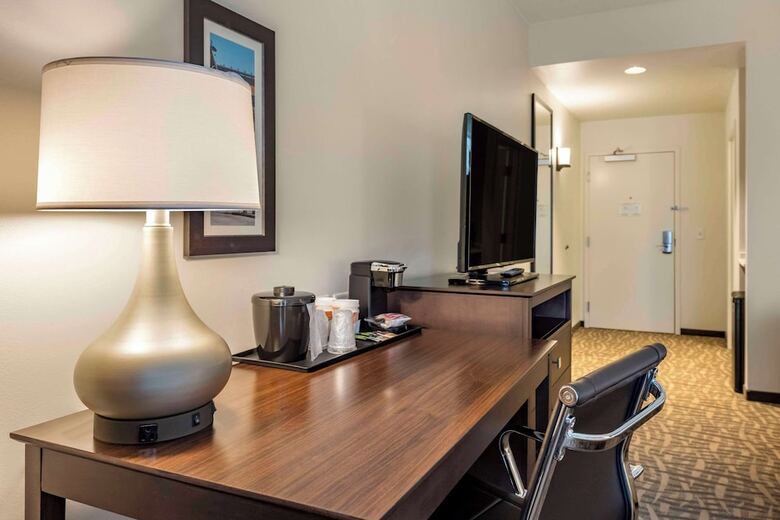 Hotel Comfort Inn & Suites Pittsburgh-northshore