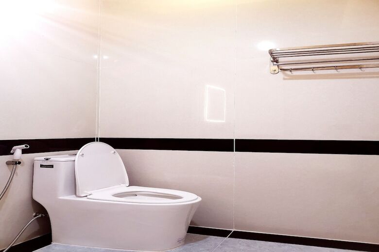 Cuc Phuong Hotel
