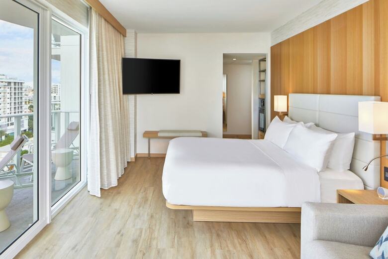 AC Hotel By Marriott Fort Lauderdale Beach