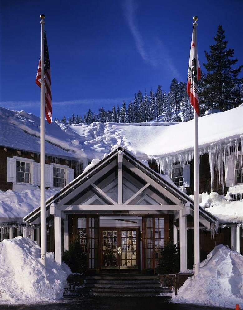 Hotel River Ranch Lodge & Restaurant