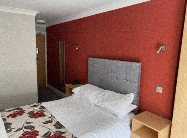 Hotel Corralea Court